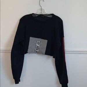 Cropped crew neck